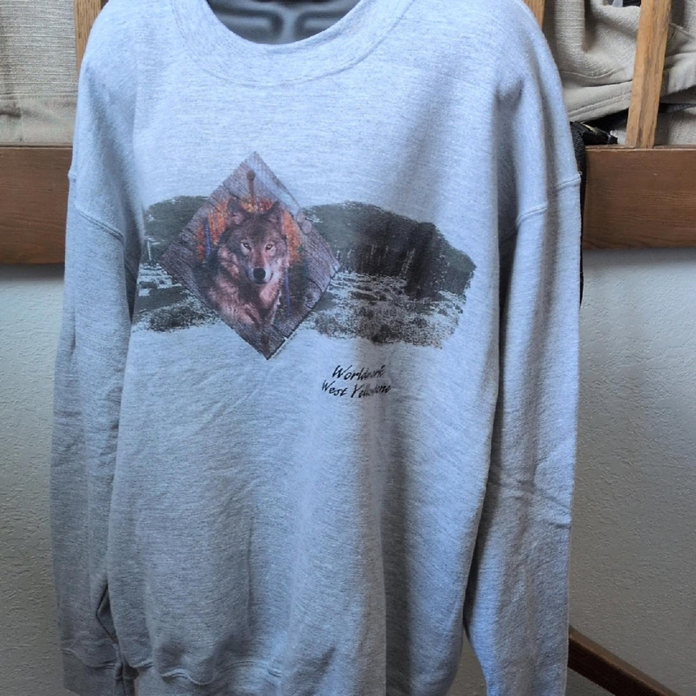 Vintage Worldmark West Yellowstone Wolf Sweater
