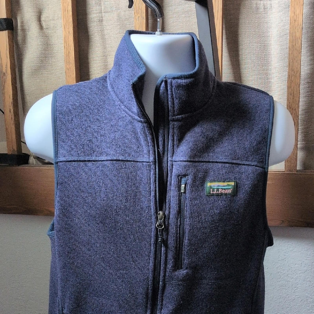 Men's LL Bean Slightly Fitted Polyester Zip Up Vest