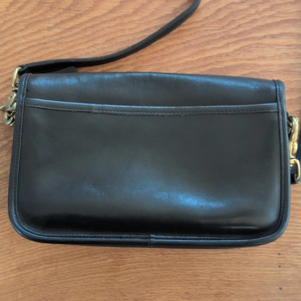 Vintage Coach Penny Pocket Purse Black