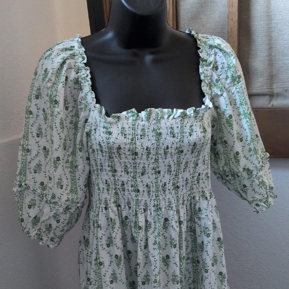 Hill House Home Nesli Nap Dress In Green Vine Print - Large