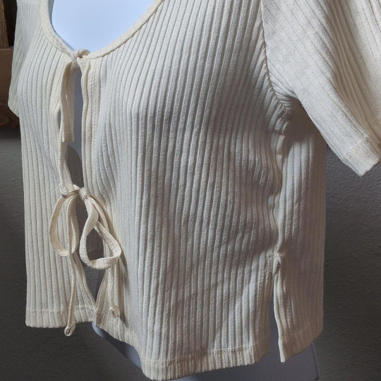 Lisa Says Gah Capri Tie Front Top - Small