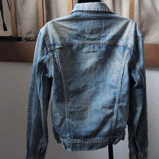 Levi's Mid Denim Jean Jacket - Small