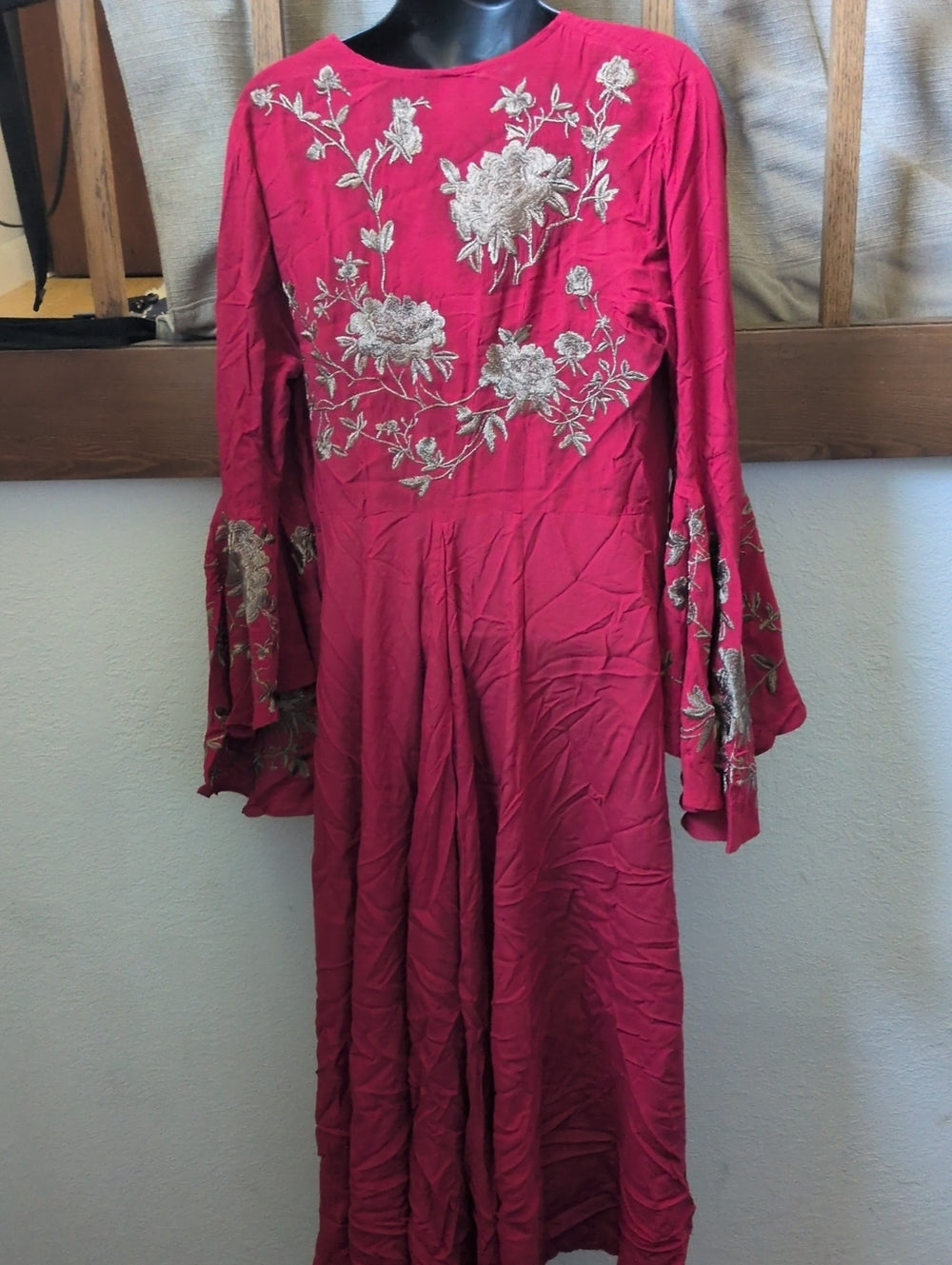 Aratta Silent Journey Daisy Fae Red Embroidered Kimono OS