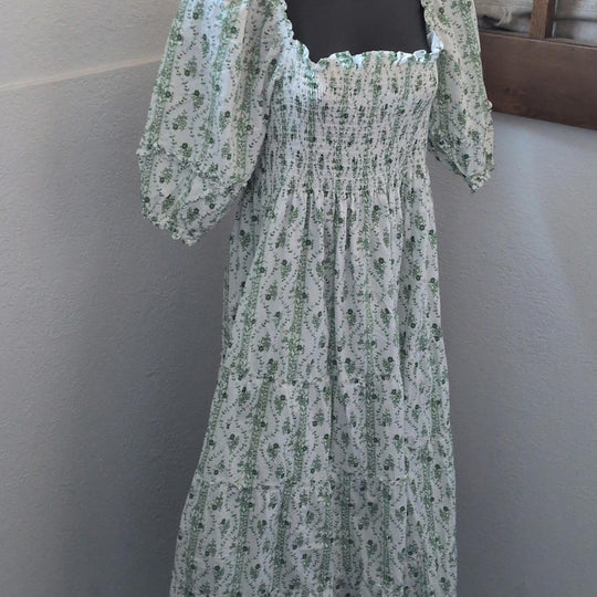 Hill House Home Nesli Nap Dress In Green Vine Print - Large