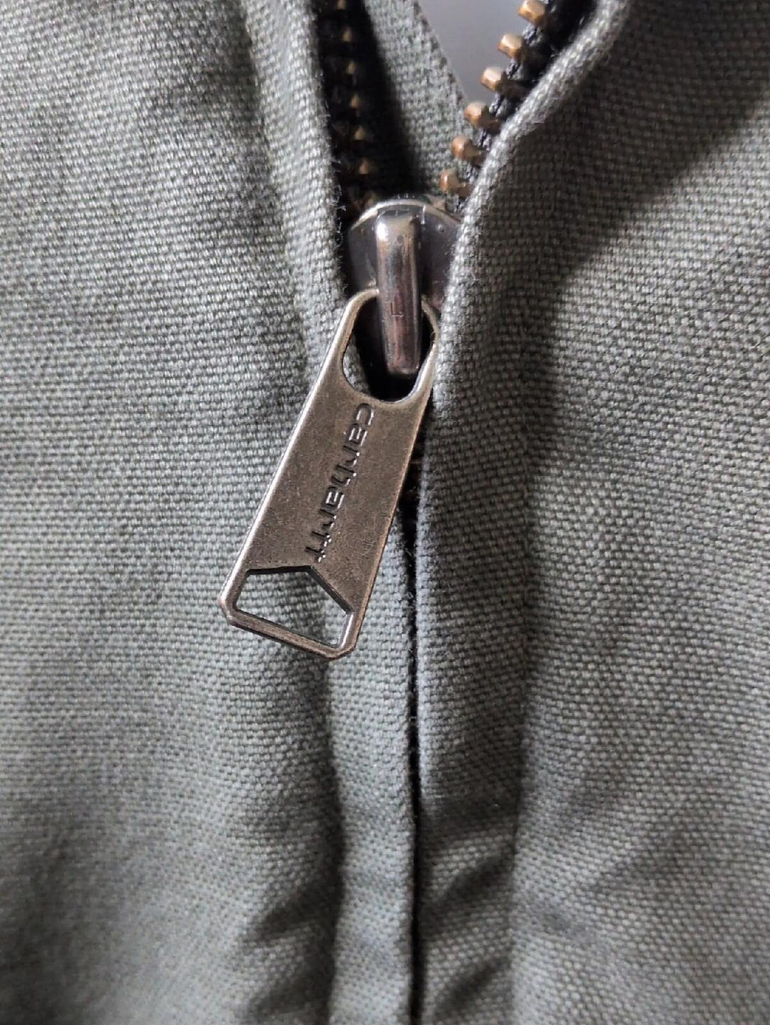 Carhartt J130 - M Loose Fit Duck Canvas Zipper Jacket - Small