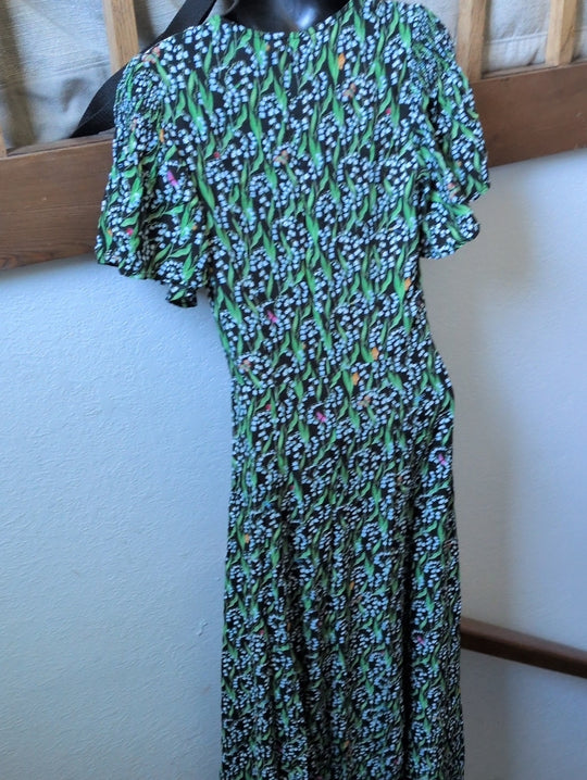Hill House Home The Dominique Dress  in the Black Lily of the Valley print XS