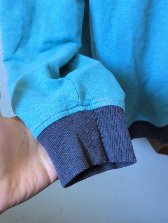 Light blue Patagonia P-6 Label Midweight Crew Sweatshirt  size m