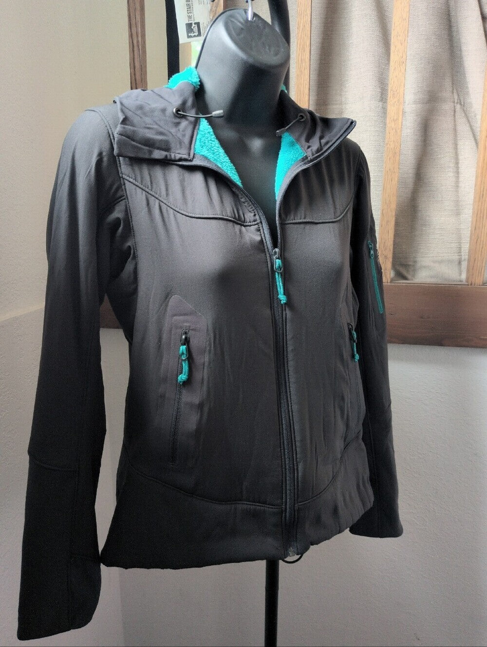 Arc'teryx Hyllus hooded jacket - Small