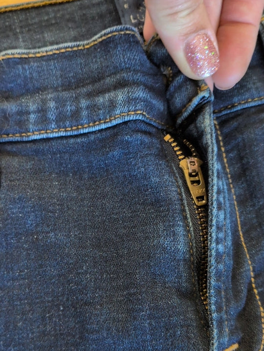 Lucky Brand Sweet N Straight Dark Wash Denim Jeans Size 6 / 28