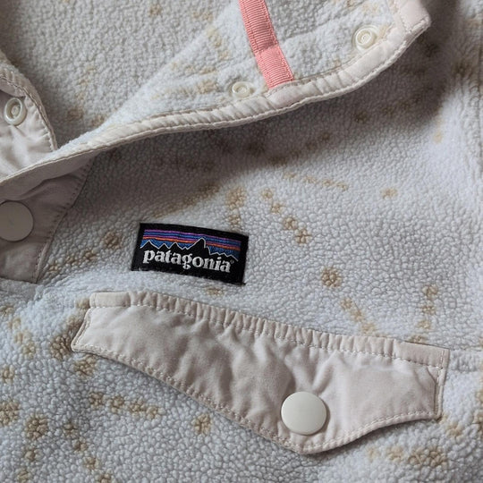 Patagonia Synchilla Sweater In Gold Sparkle - Girls S