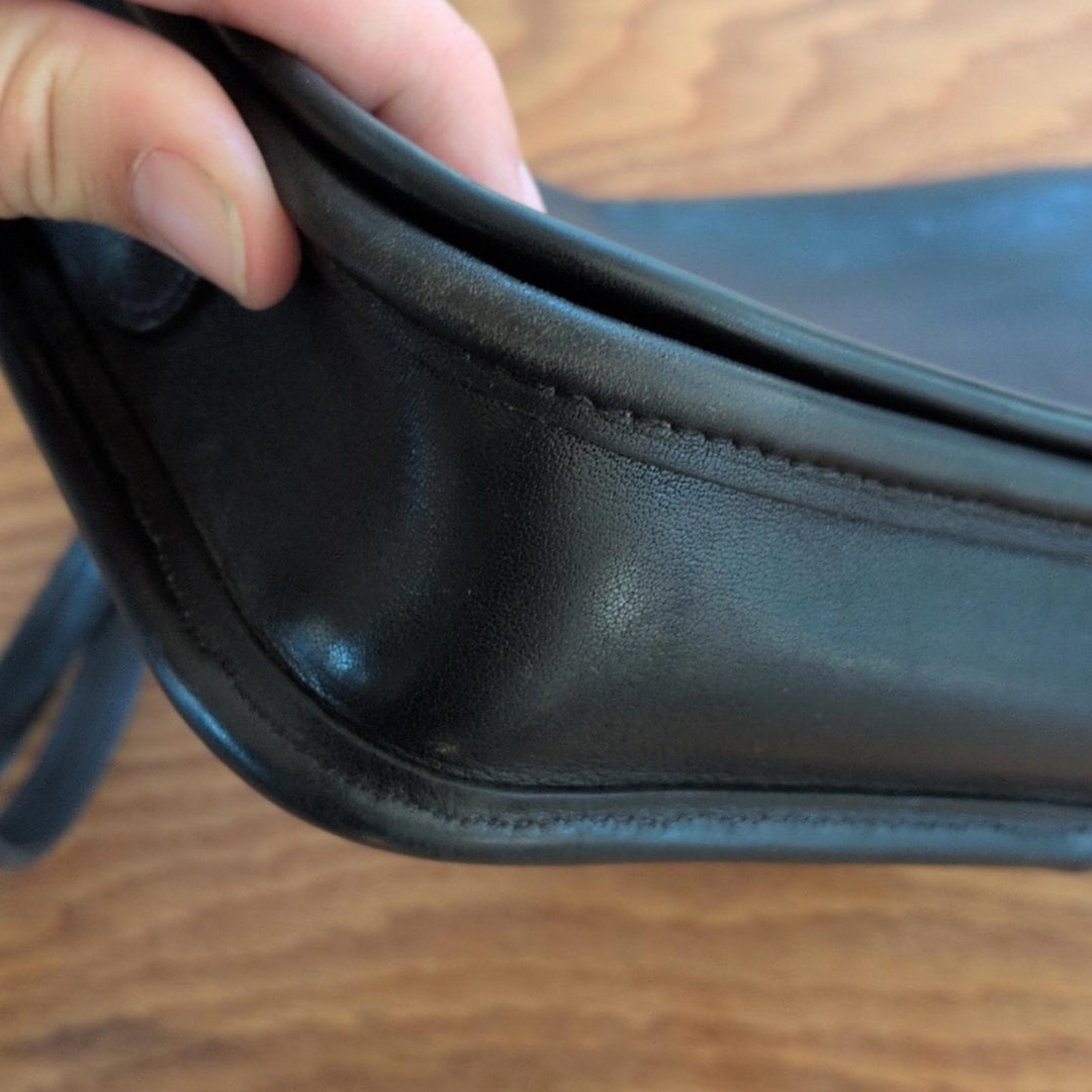 Vintage Coach Penny Pocket Purse Black