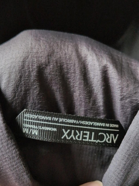 Arc'teryx Atom LT insulated vest in black - M