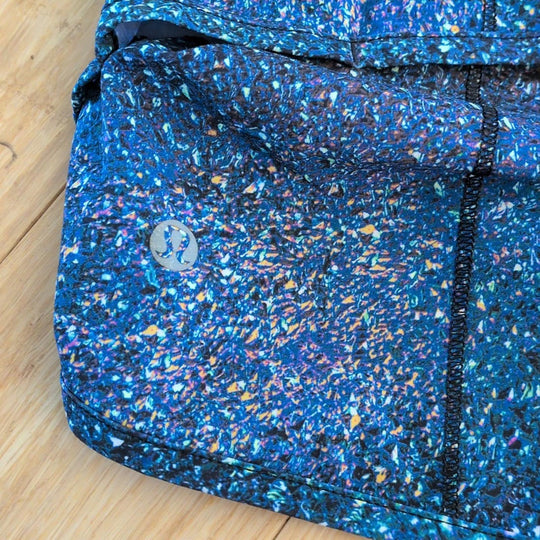 Lululemon Speed Shorts in "Strive Multi Black" Size 4