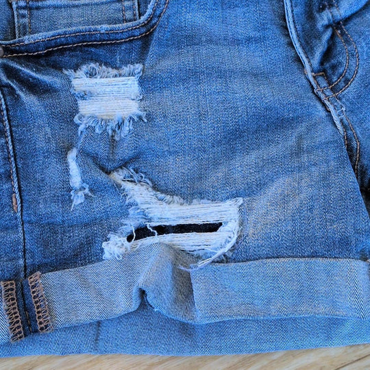 Aeropostale Junior Girls / Teen Distressed Low-rise Midi Shorts - Girls 4