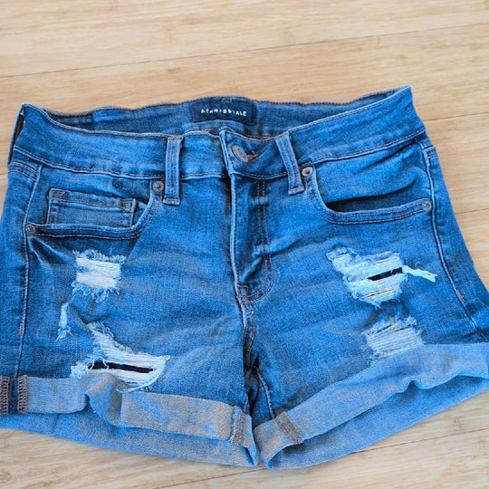 Aeropostale Junior Girls / Teen Distressed Low-rise Midi Shorts - Girls 4