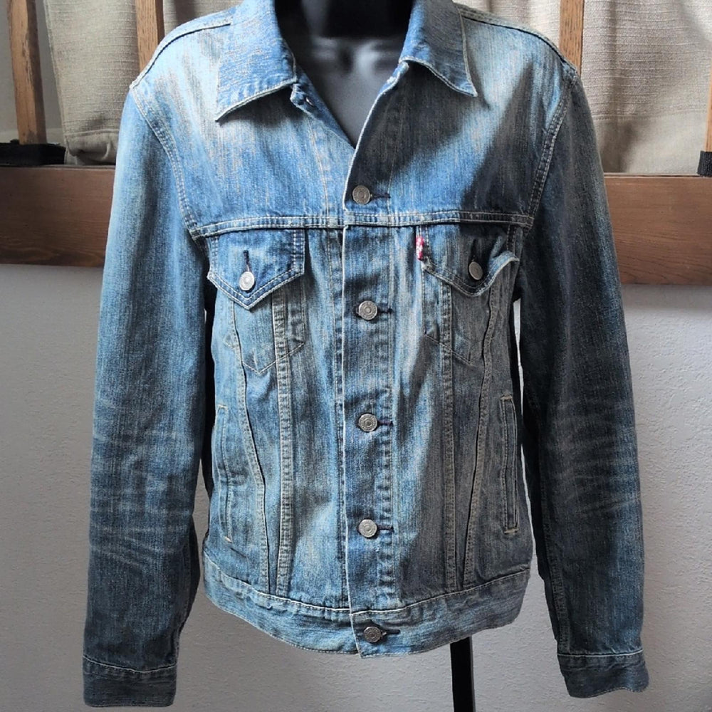 Levi's Mid Denim Jean Jacket - Small