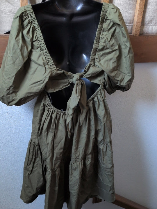 MiNKPINK Issy Tie Back Babydoll Smock Dress in khaki/olive green - small