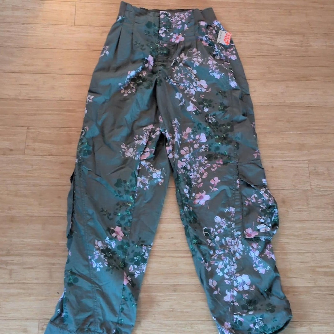 Free People Movement Mesmerize Me Pant In Green Pink Floral - Medium