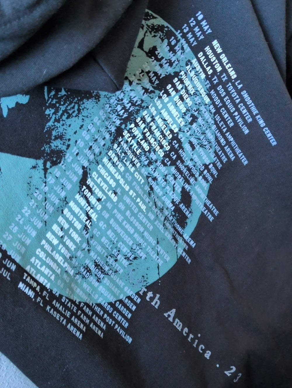 Black The Cure Songs of A Lost World 2023 Band Tour Logo hoodie - M