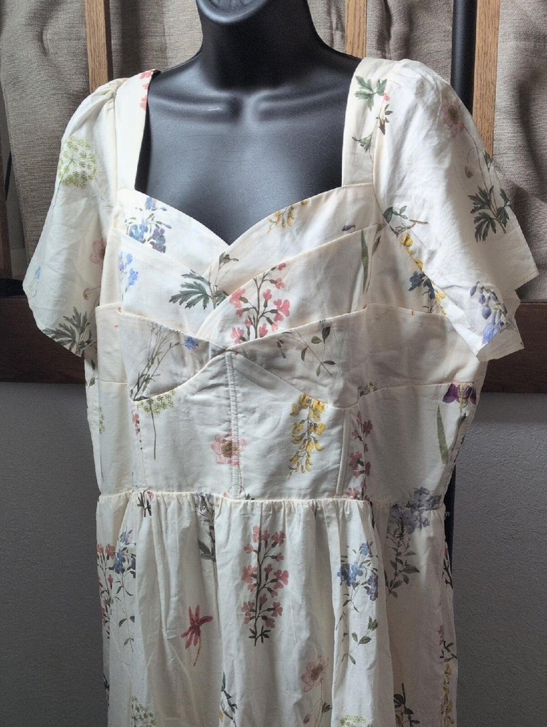Ivy City Co Marie Midi Dress In Creme Floral Size 1X