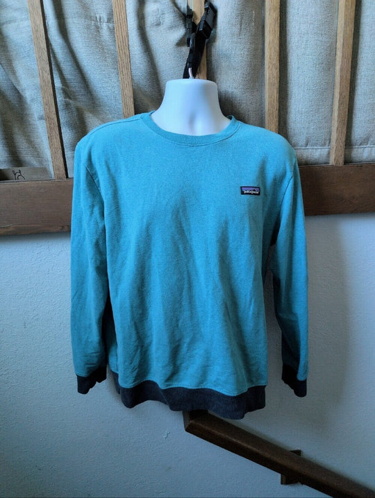 Light blue Patagonia P-6 Label Midweight Crew Sweatshirt  size m
