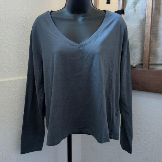 Blue Athleta V-neck Long Sleeve Shirt - L
