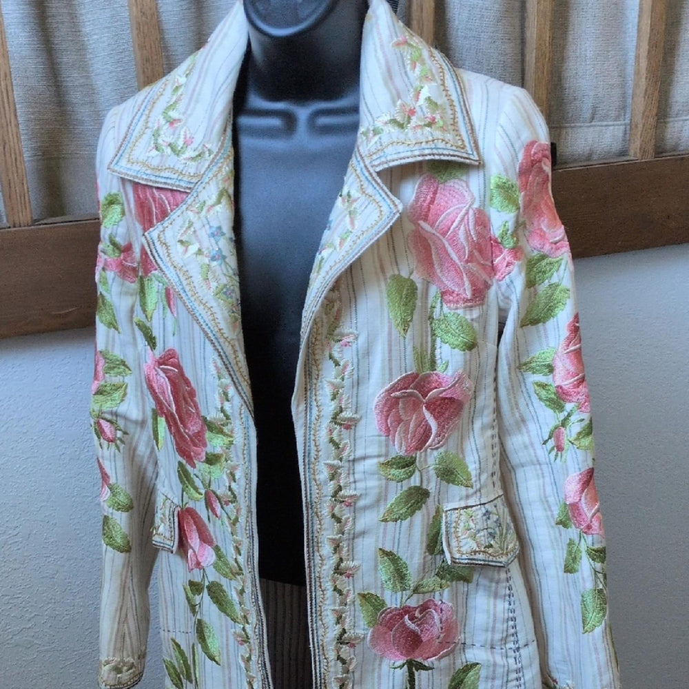 Biya Johnny Was Pink Embroidered Rose Coat - Small