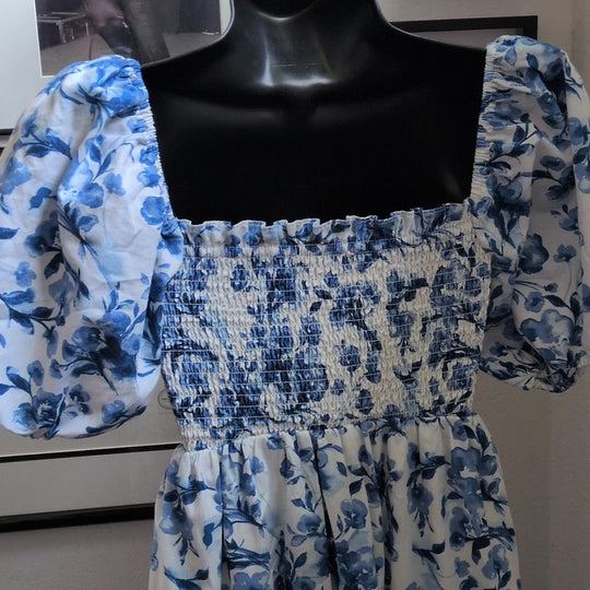Abercrombie And Fitch Smocked Blue Floral Dress - XS