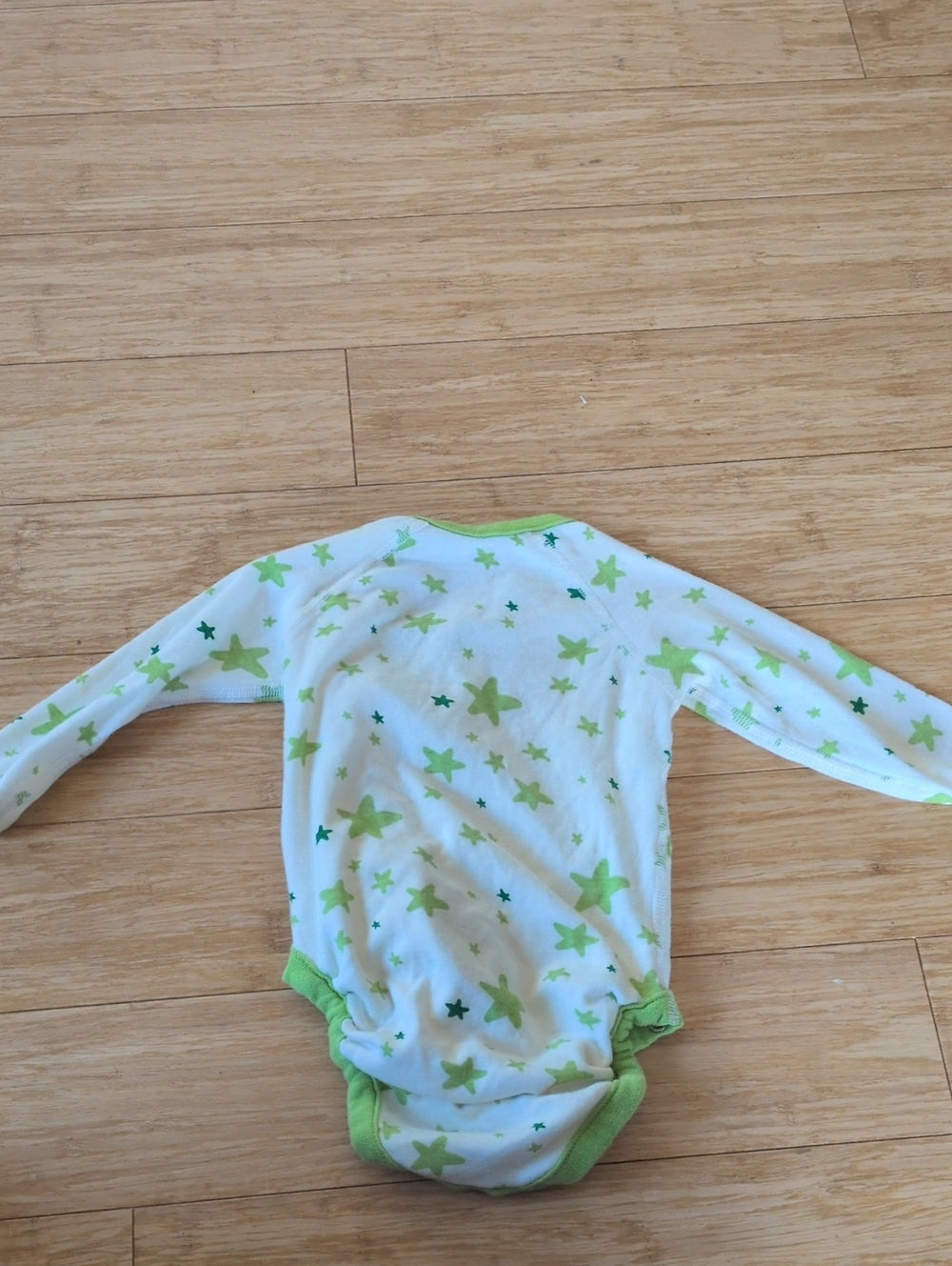 Hannah Anderson To The Moon And Back Green Stars Long Sleeve Onesie 6-12