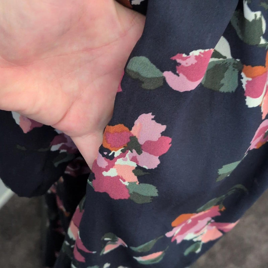 Abercrombie Long Sleeve Sweetheart Floral Midi Dress