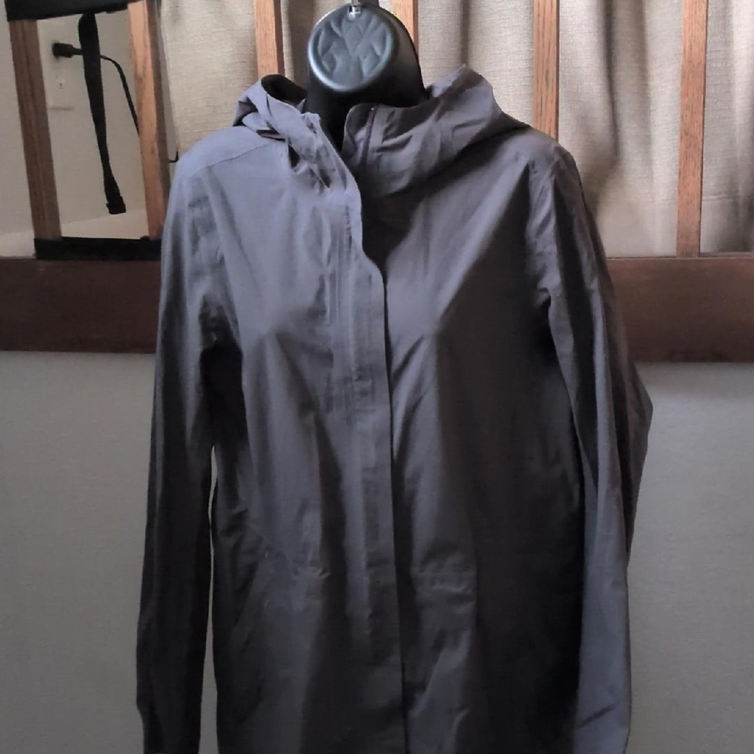 Lululemon Rain Haven Jacket - US 8