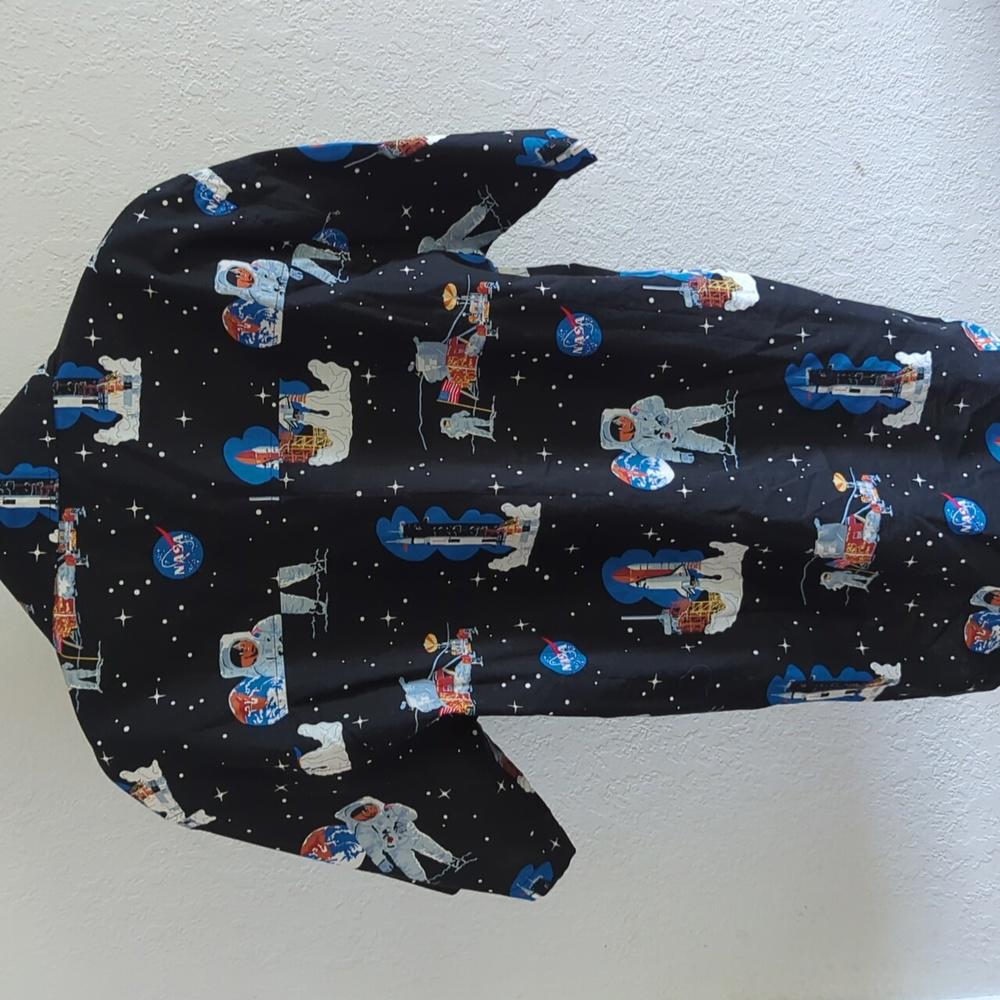 Vintage men's NASA Kennedy space center button down shirt sleeve - Medium