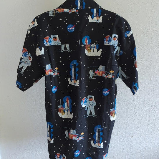 Vintage men's NASA Kennedy space center button down shirt sleeve - Medium