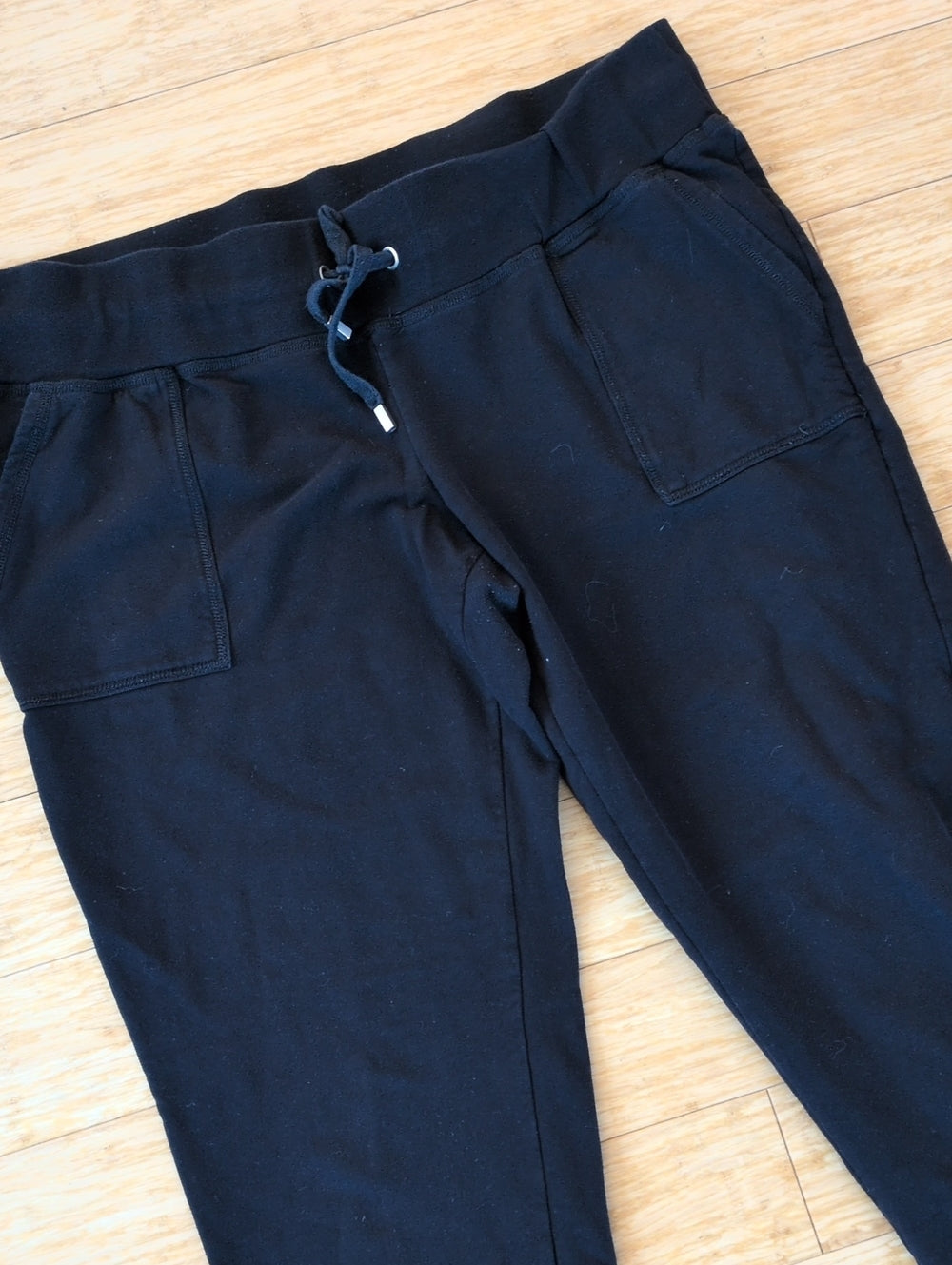Ingrid & Isabel Black Maternity Knit Joggers size L