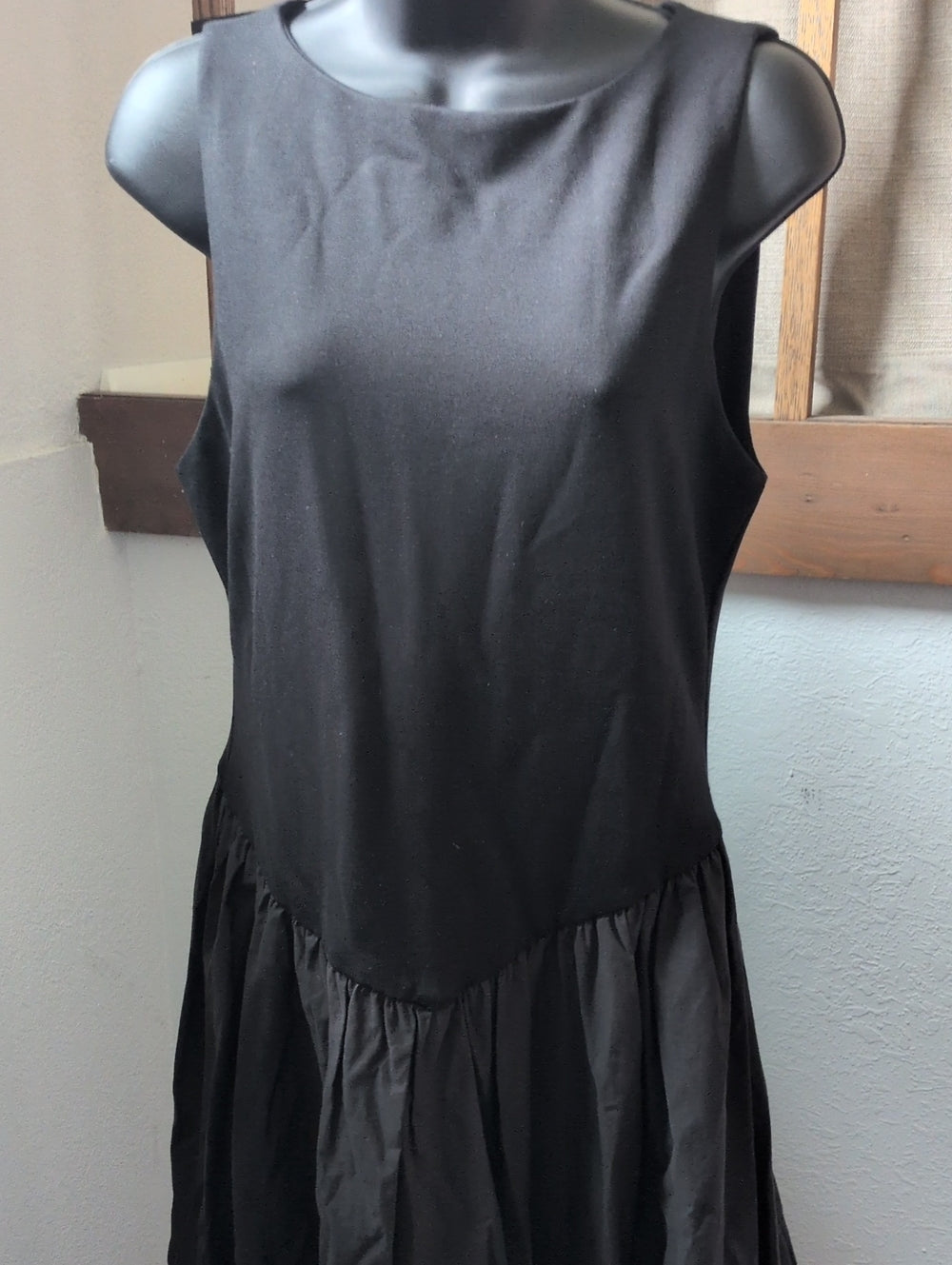 Dissh The James Black Bubble Midi Dress - US 6
