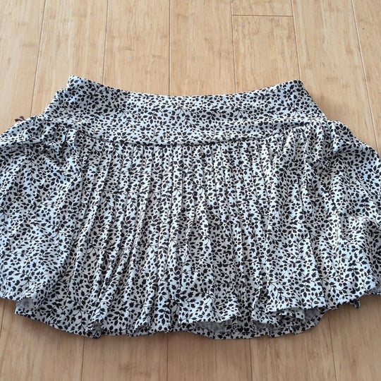 Laura Ashley Black And White Floral Tennis Mini Skirt - Medium