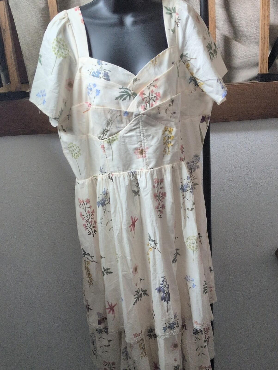 Ivy City Co Marie Midi Dress In Creme Floral Size 1X