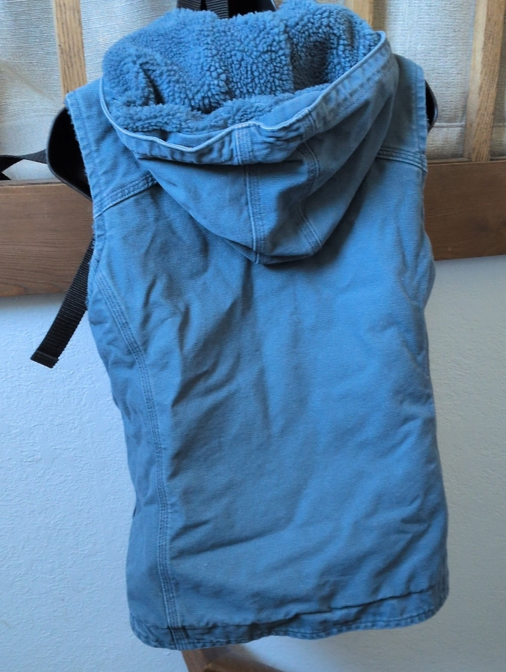 Vintage Carhartt women's sherpa-lined hooded vest - xs