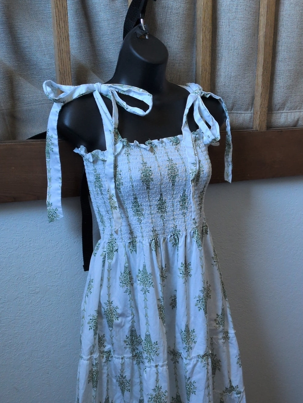 Hill House Home Ribbon Ellie Nap Dress In Green Basket Trellis Floral Size L