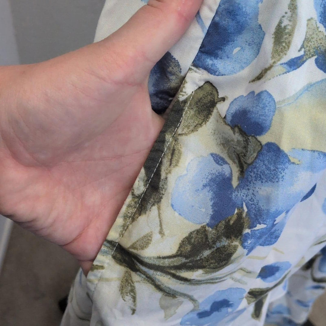 Abercrombie & Fitch Blue Floral V-neck Midi Dress.- Small
