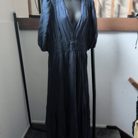 Abercrombie And Fitch Floaty Plunge Dress - XL
