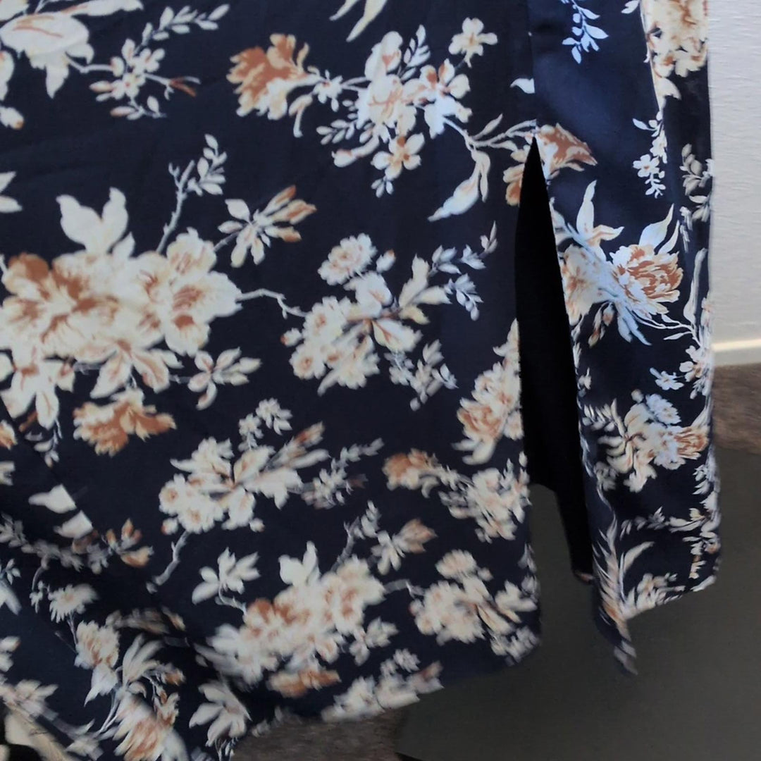 Abercrombie & Fitch Camille Dress In Navy Floral - Large.