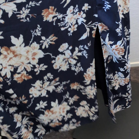 Abercrombie & Fitch Camille Dress In Navy Floral - Large.