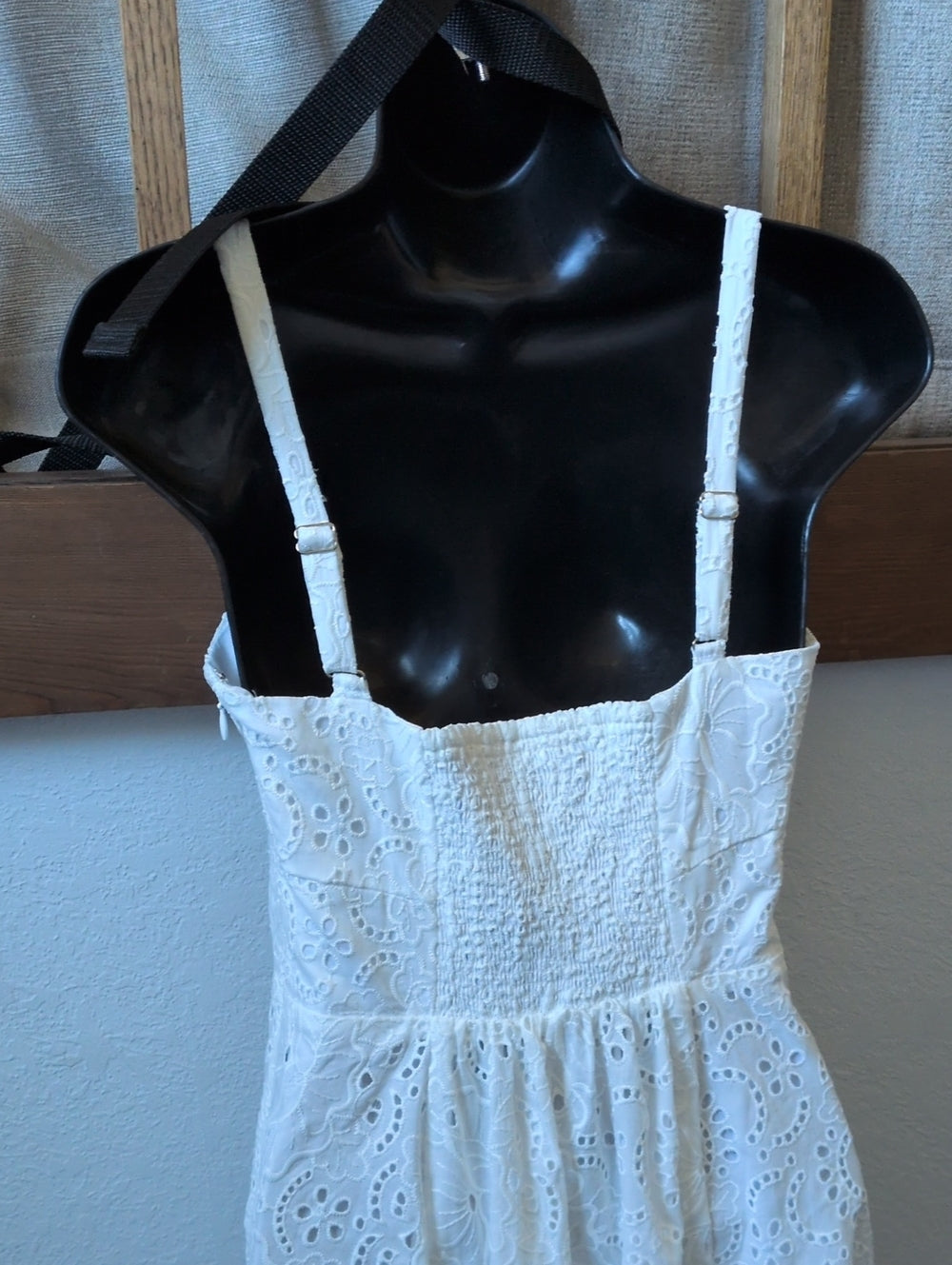 Hill House Home Margot Dress in Broderie Anglaise / White Eyelet XS.
