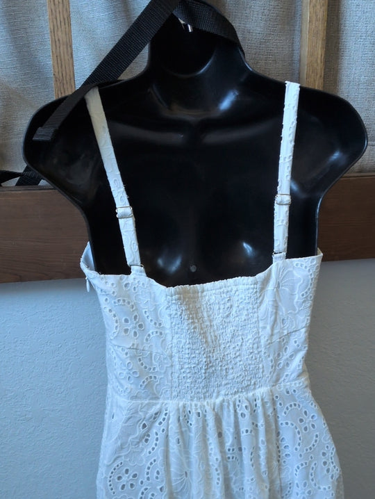 Hill House Home Margot Dress in Broderie Anglaise / White Eyelet XS.