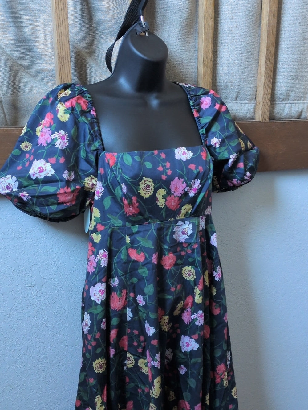 The Matilda Dress In Multi Navy Floral Size Small