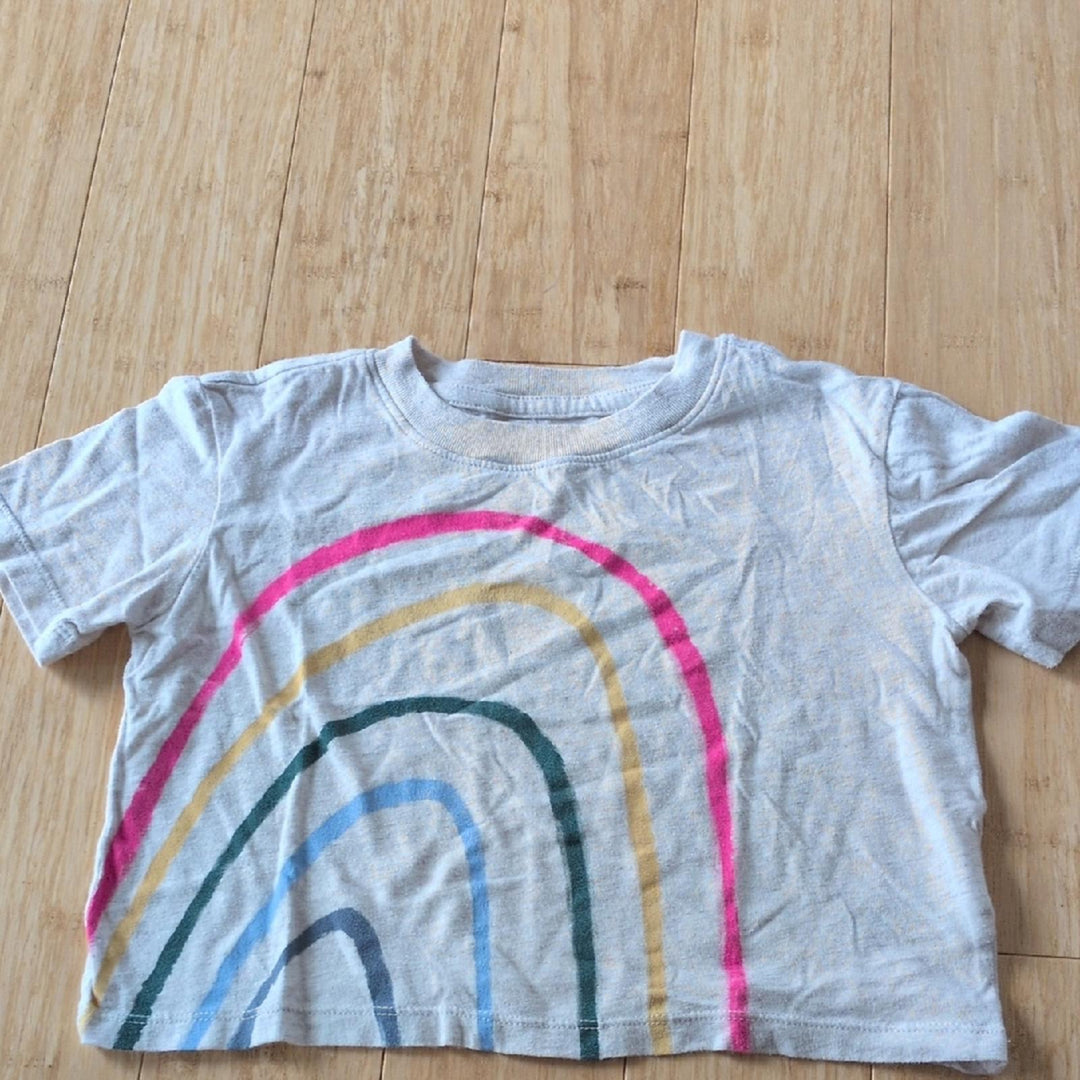 Gap Kids Organic Cotton Rainbow Tee Size 4-5