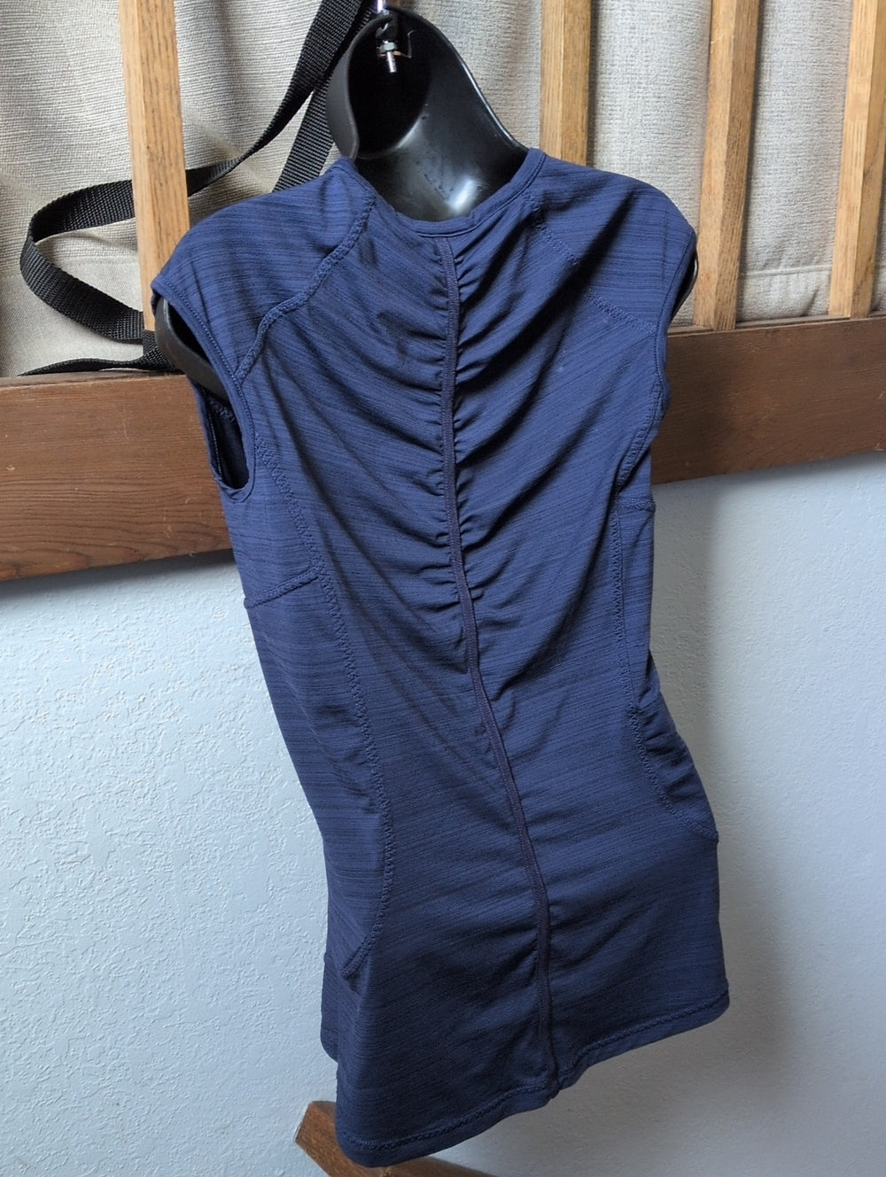 Navy blue Athleta Pacifica Half Zip Sleeveless Top size s