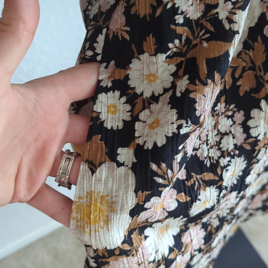 Abercrombie gorgeous black floral mini dress