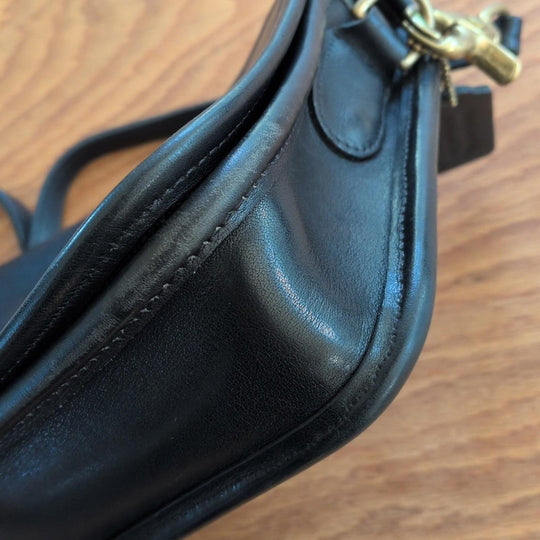 Vintage Coach Penny Pocket Purse Black
